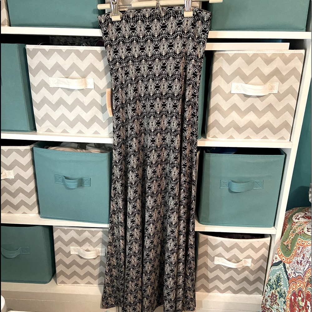 Lularoe NWT maxi dress/skirt, black and white soft and stretchy